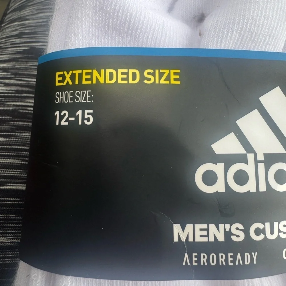 NWT❇️Adidas❇️Men's Cushioned Socks - White
